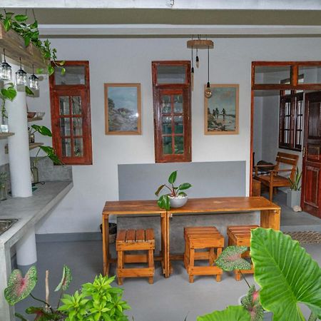 Cosynsurf Bed and Breakfast Matara Exteriör bild