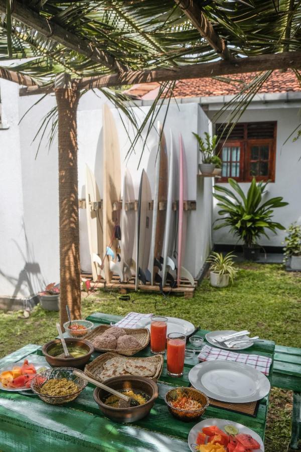 Cosynsurf Bed and Breakfast Matara Exteriör bild