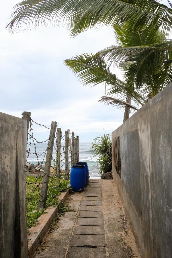 Cosynsurf Bed and Breakfast Matara Exteriör bild